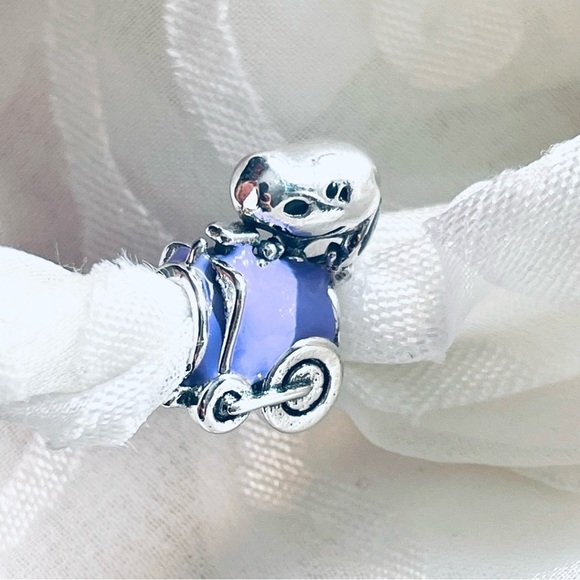 🐾 NWOT Snoopy Charm ✨ - Picture 4 of 12